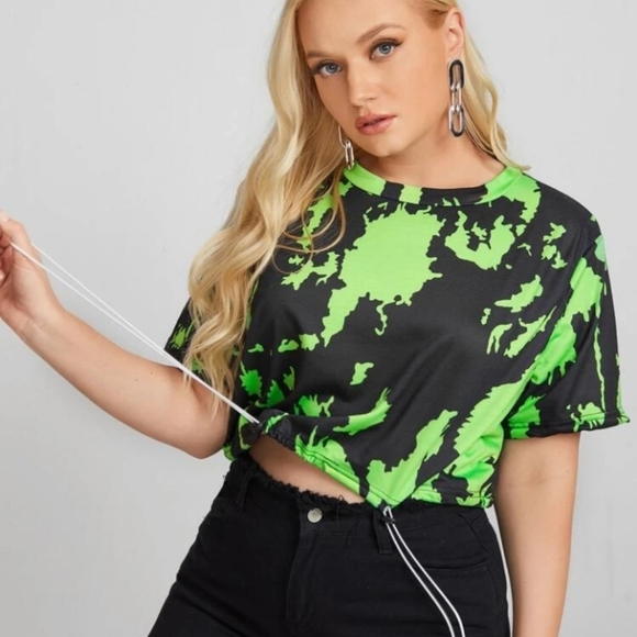 Oversized Cropped Shirt - Picture 3 of 4